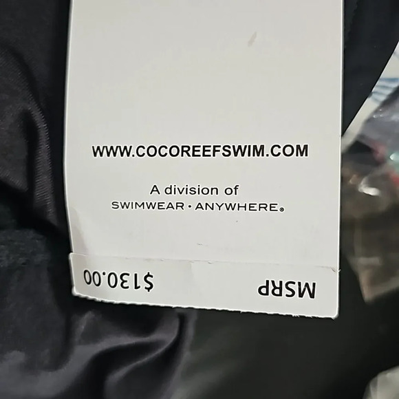 Contours Solitaire V-Neck center Rushing Underwire black One Piece Swimsui… - Picture 16 of 16